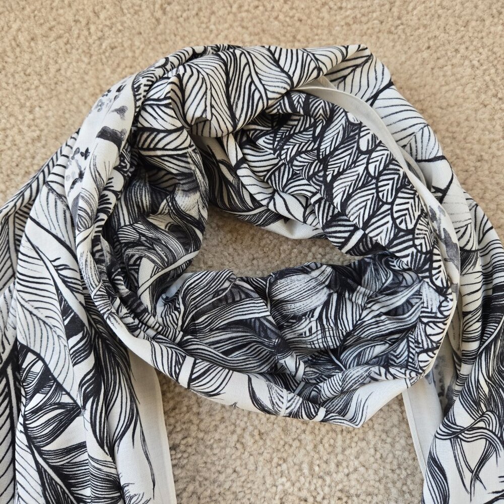 Bird Feathers Angel Wings Lightweight Scarf - Picture 11 of 13